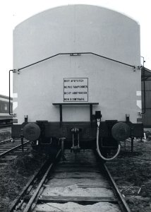 HUA-170925-Afbeelding van de kopwand van koelwagen nr. NS 55001 van N.S. - Interfrigo op het terrein van Werkspoor te Utrecht
