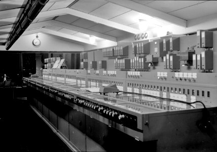 HUA-159749-Interieur van het seinhuis post A op het NS station Utrecht CS te Utrecht met het 120 voudig stelknoptoestel