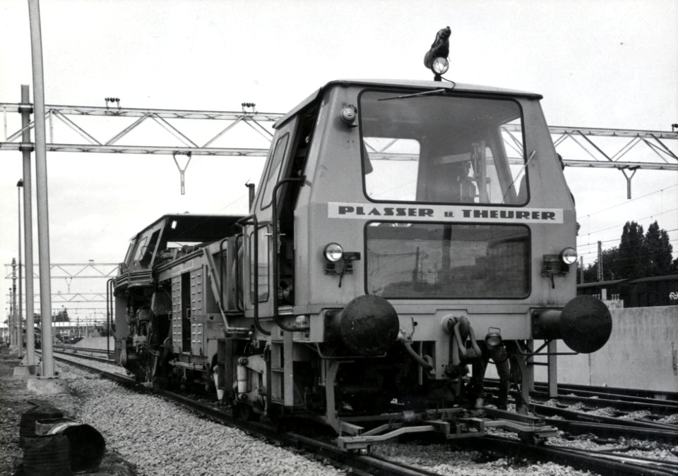 HUA-169727-Afbeelding van een stopmachine van de N.S. op het goederenemplacement te Utrecht