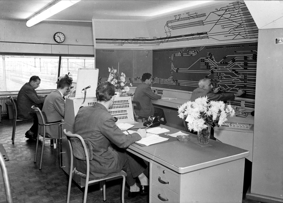 HUA-159716-Interieur van het seinhuis op het 4e perron van het NS station Rotterdam CS te Rotterdam