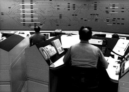 HUA-159729-Interieur van de Centrale Verkeersleidingspost (CVL-post) van de N.S. te Rotterdam