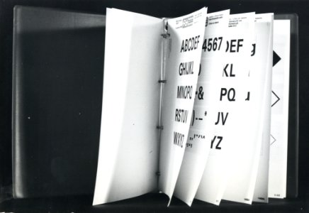 HUA-170754-Afbeelding van het huisstijl handboek van NS