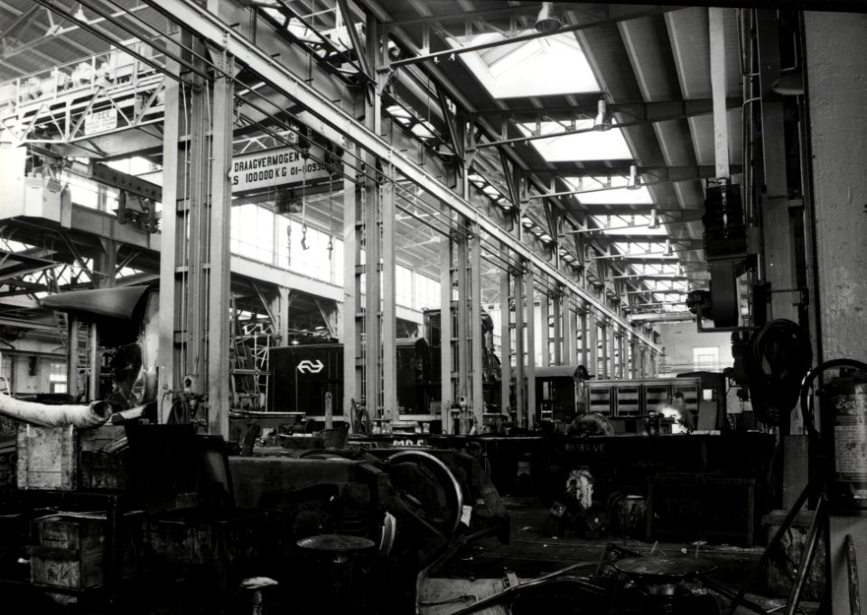 HUA-169911-Interieur van de hoofdwerkplaats van de N.S. te Tilburg- stelplaats west