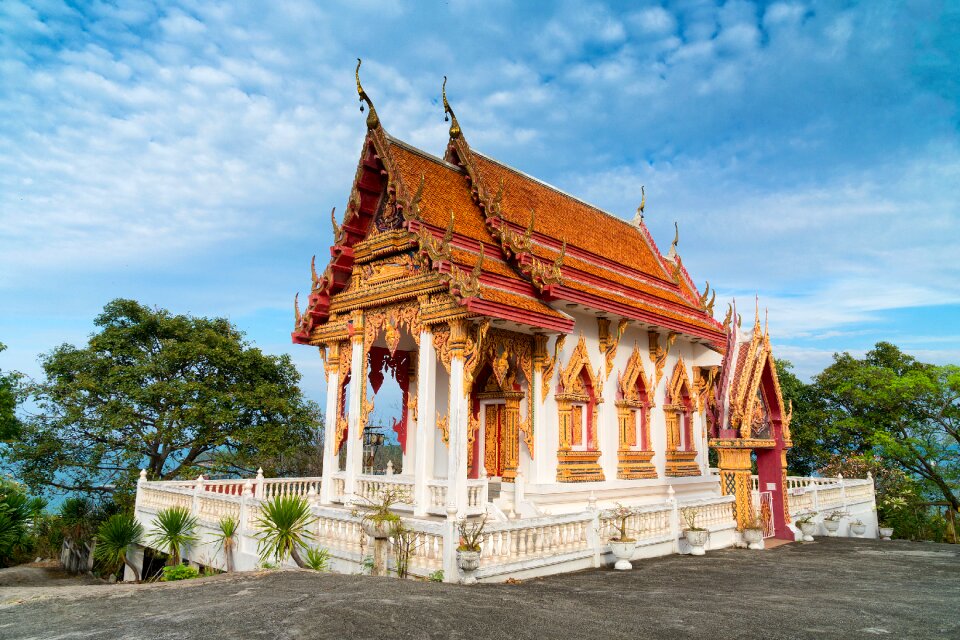 Travel wat architecture
