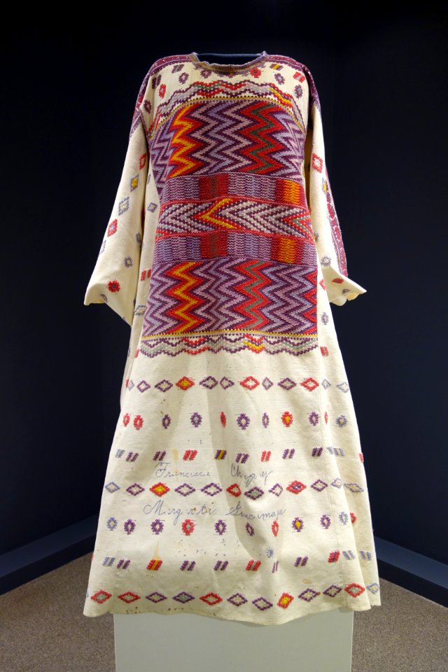 Huipil for the statue of the Virgin Mary, Kaqchikel Maya, San Pedro Sacatepequez, c. 1930s-1940s, cotton and silk - Textile Museum of Canada - DSC01465