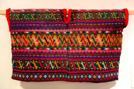 Huipil, Kaqchikel Maya, San Martin Jilotepeque, late 20th century, cotton - Textile Museum of Canada - DSC01268
