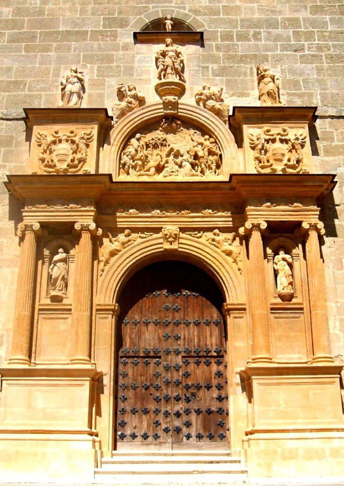 Huete - Iglesia y Convento de Jesus y Maria 1