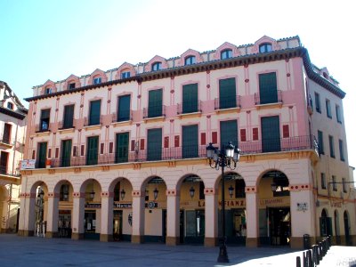 Huesca - Plaza Luis López Allué 3