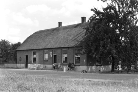 Huis bij Dreumel (ruilverkaveling Land van Maas en Waal), Bestanddeelnr 170-2243