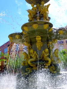 Huesca - Plaza de Navarra, Fuente de las Musas 4