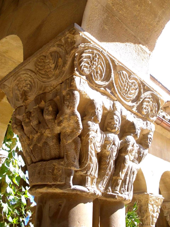 Huesca - Monasterio de San Pedro el Viejo, claustro, capiteles 01