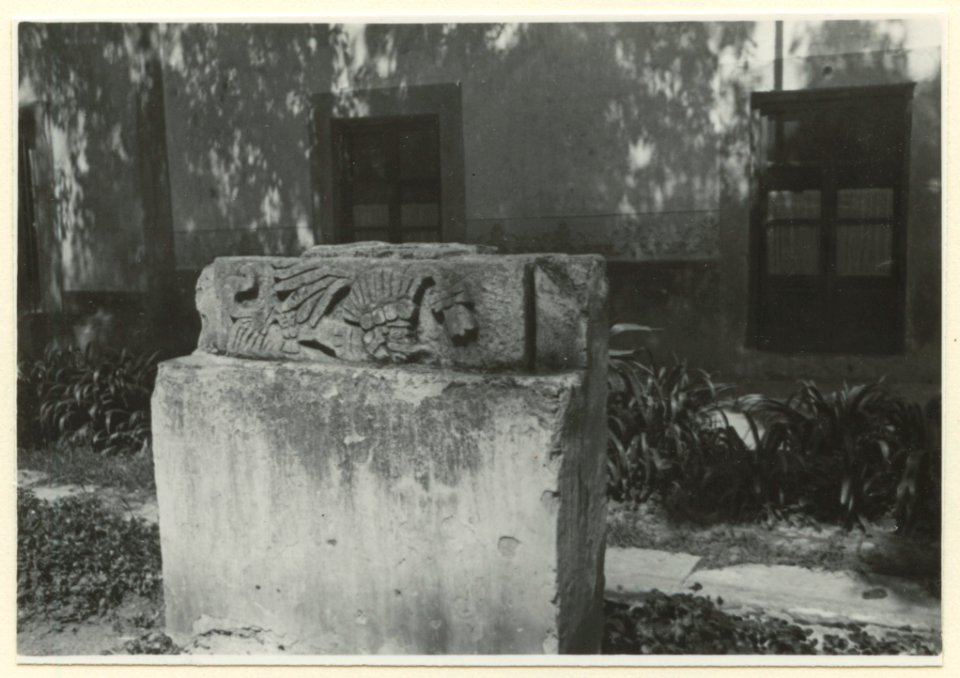 Huggen sten - SMVK - 0307.c.0031