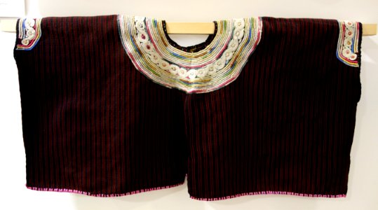 Huipil, K'iche' Maya, Joyabaj, mid 20th century, view 1, cotton - Textile Museum of Canada - DSC01119