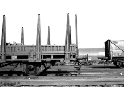 HUA-167499-Afbeelding van een rongenwagen op het emplacement van het NS station Winterswijk te Winterswijk