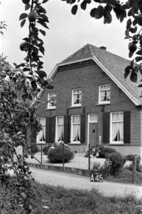 Huis bij Alphen (ruilverkaveling Land van Maas en Waal), Bestanddeelnr 170-2298