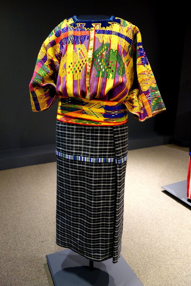 Huipil (c. 1980-1985), skirt and belt (mid to late 20th c.), San Juan Sacatepequez, Kaqchikel Maya, cotton - Textile Museum of Canada - DSC01057