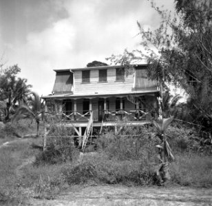 Huis in het christelijke boslandcreooldorp Ganzee, Bestanddeelnr 252-5859