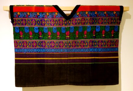 Huipil, Kaqchikel Maya, Comalapa, early 1980s, cotton and acrylic - Textile Museum of Canada - DSC01154