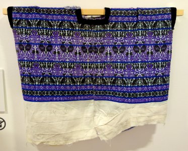 Huipil, Kaqchikel Maya, Comalapa, 1950s or earlier, cotton - Textile Museum of Canada - DSC01317