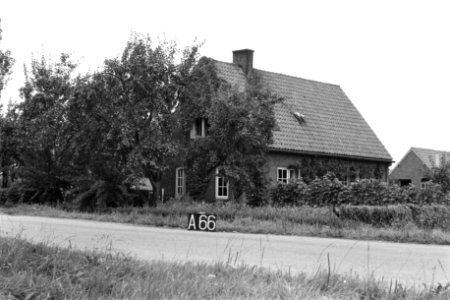 Huis bij Alphen (ruilverkaveling Land van Maas en Waal), Bestanddeelnr 170-2257