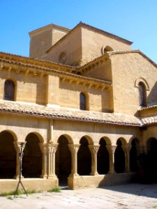 Huesca - Monasterio de San Pedro el Viejo, claustro 04
