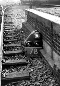 HUA-169495-Afbeelding van dwergsein nr 78 langs het perron van het NS station Dordrecht te Dordrecht