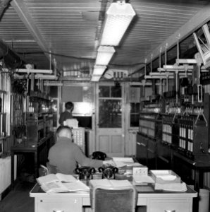 HUA-166377-Interieur van het (oude) seinhuis Post T onder de kap van het N.S.-station Utrecht C.S. te Utrecht