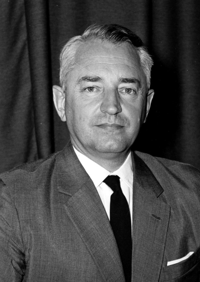 HUA-165715-Portret van ir. J.P. Koster (Utrecht 1914, -?), chef van de Dienst van Materieel en Electrische Inrichtingen van de N.V. Nederlandse Spoorwegen te Utrecht van maart 1956 tot 1 mei 1958 en directeur va