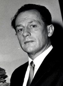 HUA-169347-Portret van mr. M. G. de Bruin (president-directeur van de N.S. van 1969 tot 1979)
