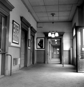 HUA-166150-Interieur van het N.S.-station Winterswijk te Winterswijk- hal