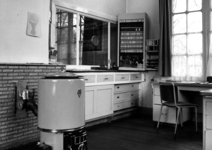 HUA-165655-Interieur van het NS station Delden te Delden plaatskaartenkantoor