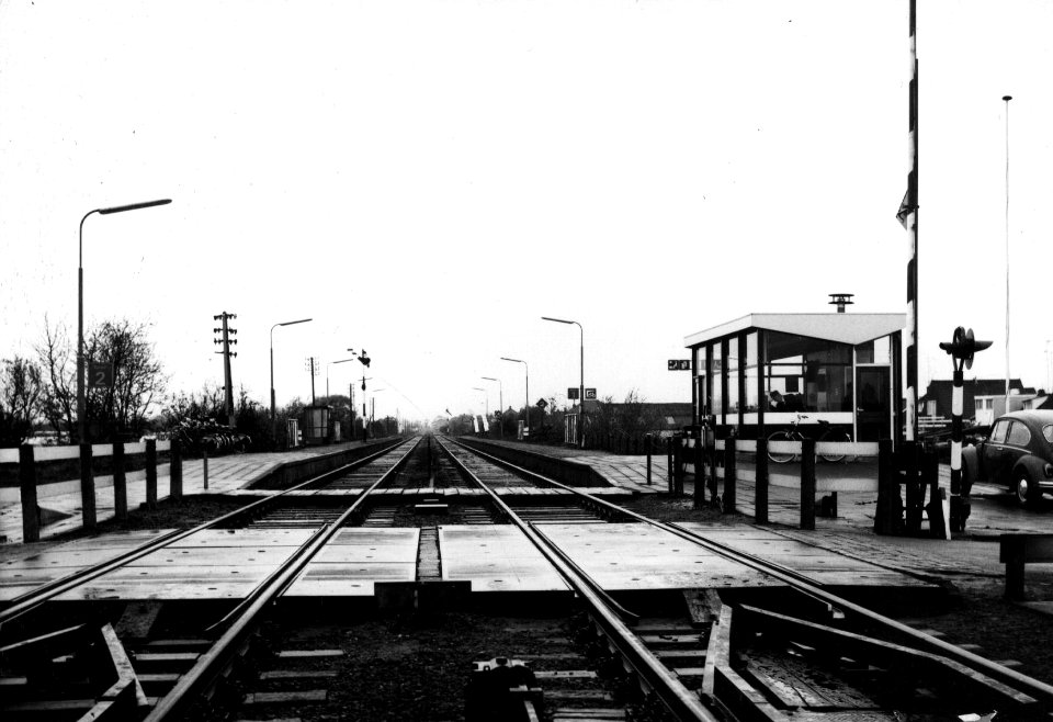 HUA-153250-Gezicht op het N.S.-station Sappemeer Oost te Hoogezand-Sappemeer