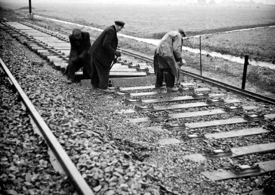 HUA-164292-Afbeelding van de werkzaamheden ten behoeve van de baanverzwaring tussen Amsterdam en Utrecht ter hoogte van Duivendrecht