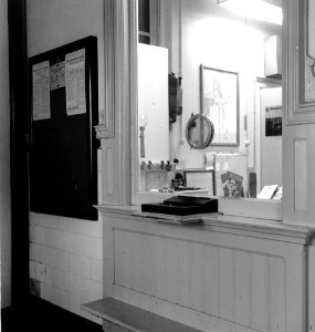 HUA-166148-Interieur van het N.S.-station Soest te Soest- loket in de hal