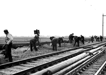 HUA-164256-Gezicht op de werkzaamheden ten behoeve van de baanverzwaring tussen Oudewater en Gouda