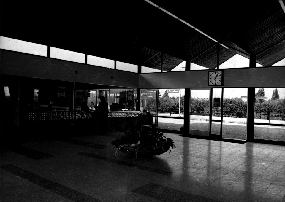 HUA-152438-Interieur van het N.S.-station Gorichem te Gorichem- hal
