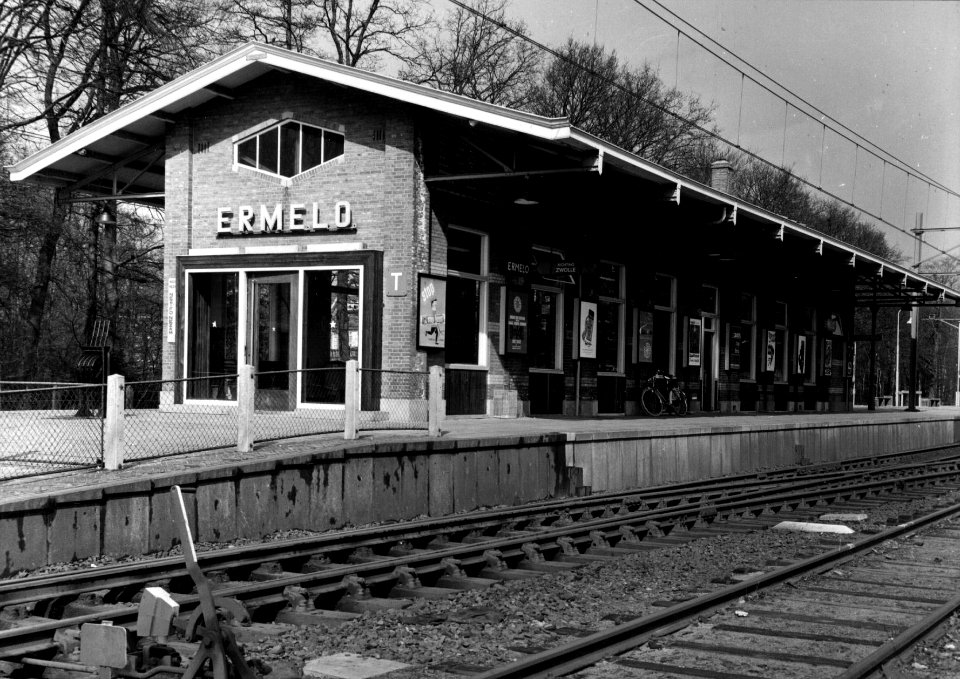 HUA-153087-Gezicht op het N.S.-station Ermelo te Ermelo