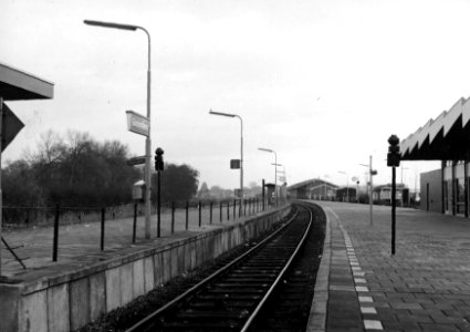 HUA-153098-Gezicht op de perrons van het N.S.-station Gorinchem te Gorinchem