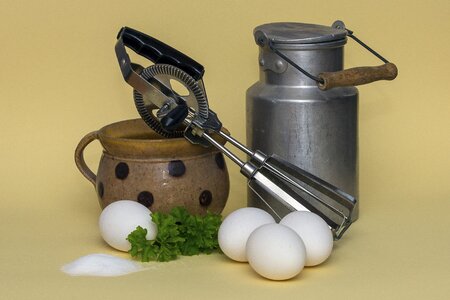 Pot eat scrambled eggs