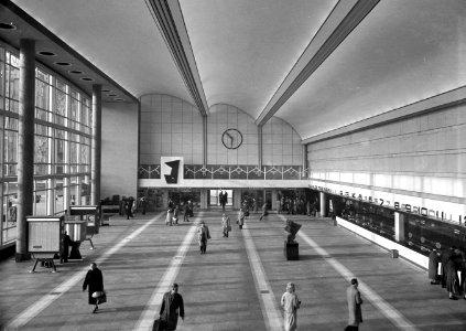 HUA-152567-Interieur van de hal in het NS station Rotterdam CS te Rotterdam