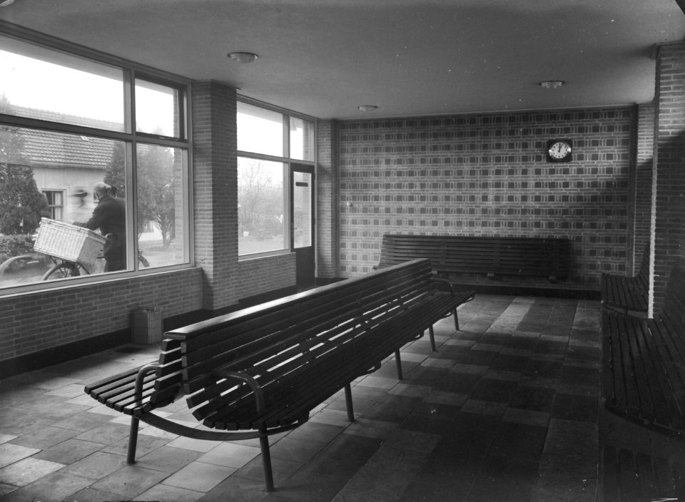 HUA-153740-Interieur van het NS station Zwaagwesteinde te Zwaagwesteinde wachtkamer