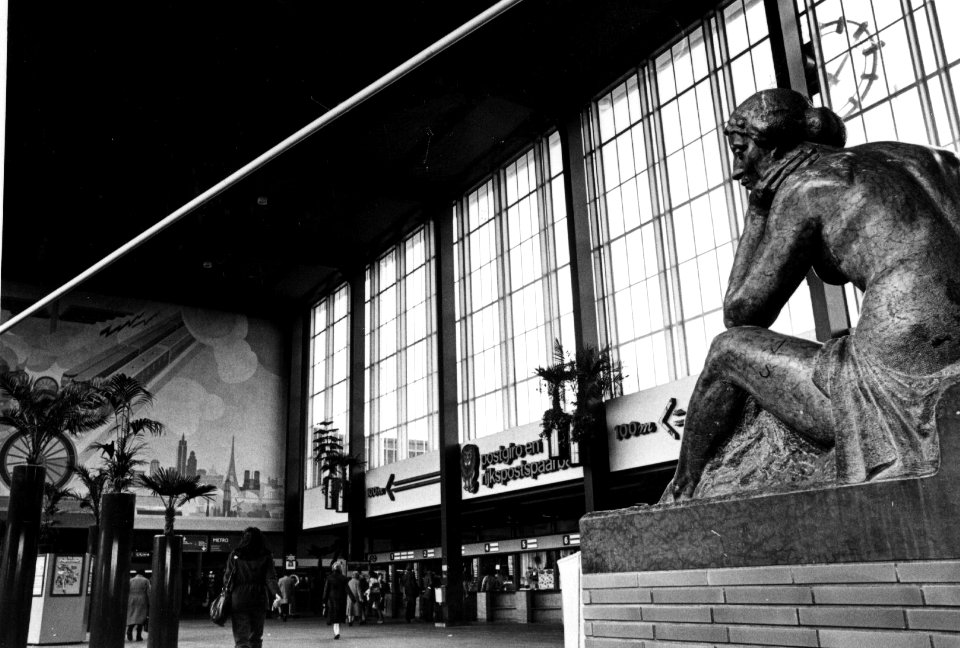 HUA-152360-Interieur van het NS station Amsterdam Amstel te Amsterdam hal