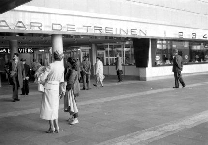 HUA-152558-Interieur van de hal van het NS station Rotterdam CS te Rotterdam