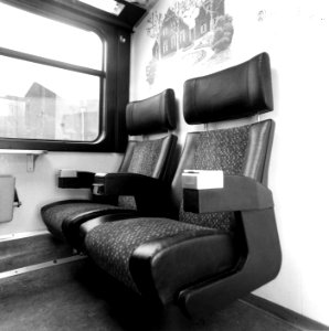 HUA-164195-Interieur van een electrisch treinstel plan Z ICM van de NS zetels in de 1e klasse