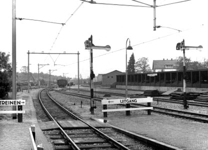 HUA-164109-Gezicht op het emplacement van het N.S.-station Soest te Soest