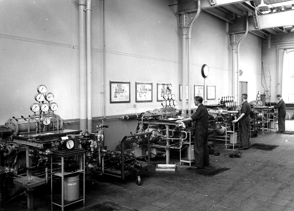 HUA-164077-Interieur van de centrale werkplaats van de N.S. te Tilburg- remafdeling