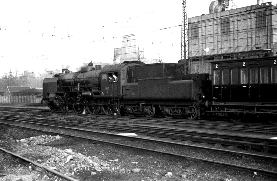 HUA-160435-Afbeelding van de stoomlocomotief nr. 4011 (serie 4000) van de N.S. te Utrecht