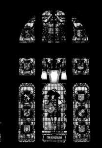 HUA-156760-Afbeelding van een glas-in-lood raam in trappenhuis van het Koninklijk paviljoen van het N.S.-station Den Haag H.S. te Den Haag