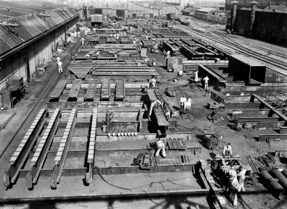 HUA-167348-Afbeelding van maken van diverse onderdelen voor de nieuwe Moerdijkbrug bij Werkspoor te Utrecht