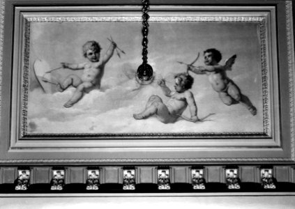 HUA-156754-Afbeelding van een plafondschildering in het trappenhuis van het Koninklijk paviljoen van het N.S.-station Den Haag H.S. te Den Haag